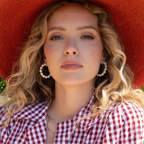 NWT Lele Sadoughi Stardust Pearl Hoop Earrings - Picture 3 of 3